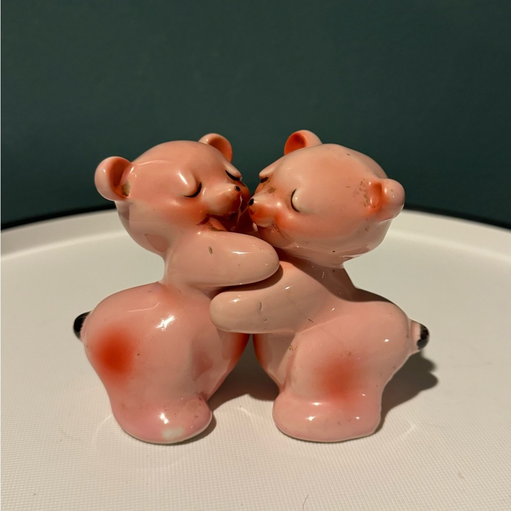 Vintage Van Tellingen Pink Bears Hugging Salt and Pepper Shaker Set
